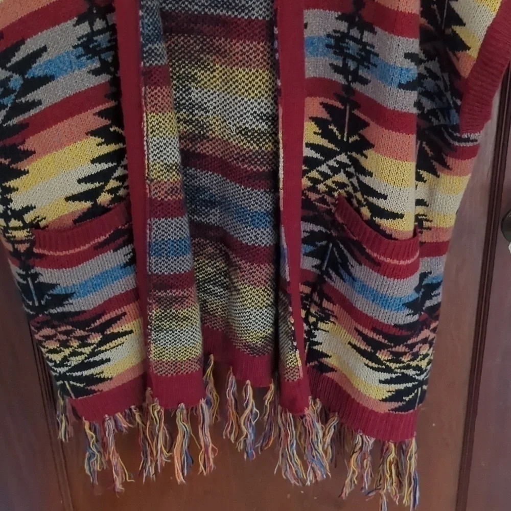 American Eagle Outfitters Open Hooded Aztec Fringe Festival Wrap Size XS/S